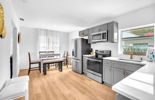 Poinciana Park House | Marvellous Downtown FLL 3BR2BA Patio+BBQ+AC+Wifi