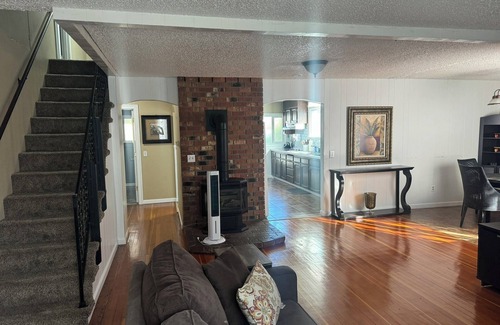 Olympia House | Marvelous 4-bedroom house with WiFi in Olympia