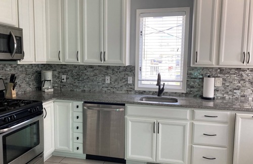 Gold Coast House | Marvelous 4-bedroom beach block house in OCNJ