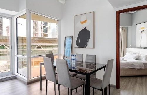 Jumeirah Lake Towers Apartment | marvelous lake-skyline view apt