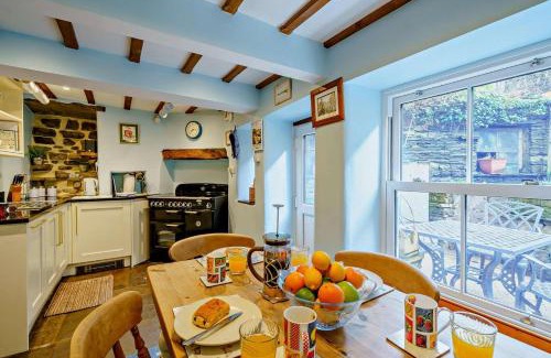 Hawes House | Marys Cottage
