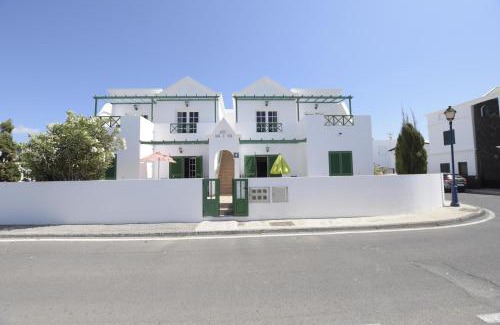 Punta Mujeres Apartment | MarySol 6 terrace with sea views, close to the sea