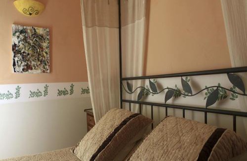 St.-Remy-de-Provence Bed & Breakfast | MAS DES FIGUES -très calme- Certifié Biologique FRBio10-Parc Naturel écologique vivant- piscine 12x6-Copieux brunch paysan méditerranéen du jardin cuisine maison huile d'olive-Agritourisme-Alpilles-Saint Rémy de Provence- du 30 avril au 20 septembre 2026-