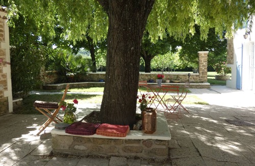 Grillon Cottage | Mas Provençal group gîte and guest rooms