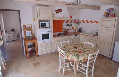 Cavaillon House | Mas provençal at the foot of the Luberon