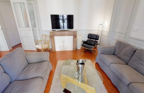 Ecusson Apartment | Mas Saint Côme - Superbe appartement 4 chambres Centre Historique