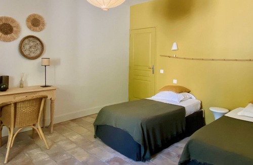 Vic-la-Gardiole House | Mas up to 16 people with swimming pool, quiet 6 km from the sea