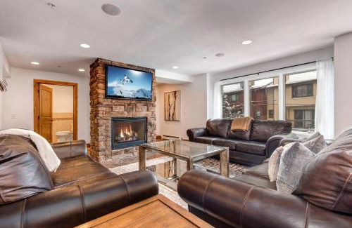 North Park City House | Massive 10 Bed 10 Bath Luxury Mountain Home in Old Town