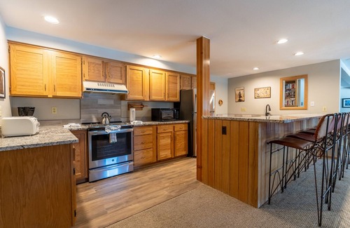 Keystone House | Massive Mountain Home & Panoramic Golf Views! Pet Friendly, Private Hot tub