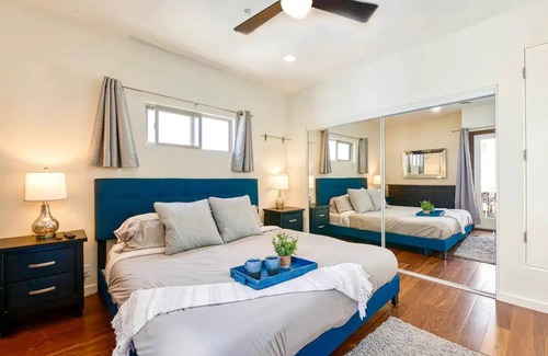 South Mission Beach House | Massive Oceanview 6BR Penthouse + Rooftop Decks