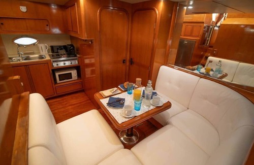 Poblats Maritims Boat Rental | Master&Commander