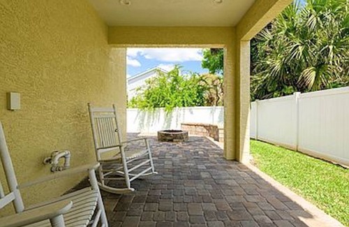 Avalon by the Sea House | Master on 1st Floor! Stylish Beach House Steps From Ormond Beach & near Daytona