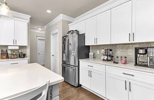 Evans House | Master’s Golf Rental, NO FEES, Sleeps 8, Pool, Parks, Walking Trail, Restaurants