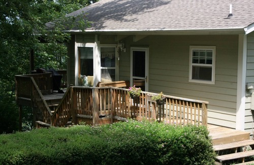 Maggie Valley House | MASTERS VIEW- 3BR,2 BA PICTURESQUE VIEW OF THE SMOKEY MOUNTAINS FROM THE HOT TUB