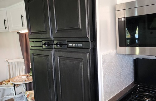 Geneva House | Matilda the RV: Charming 5 Acre Retreat with Beautiful Gazebo, Garden & Chickens