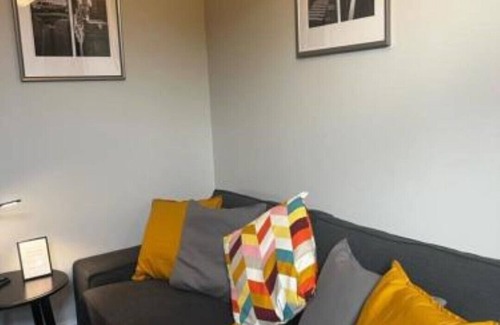 Eastleigh Apartment | Matipa-Given Apartments Eastleigh Southampton - One-Bedroom Apartment
