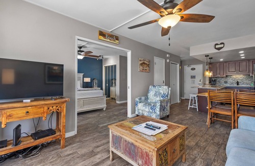 Kihei Condo | 🌴 Maui Banyan | Walk to Beach | A/C | Pool | Lanai | Sleeps 4