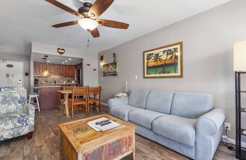 Kihei Condo | 🌴 Maui Banyan | Walk to Beach | A/C | Pool | Lanai | Sleeps 4