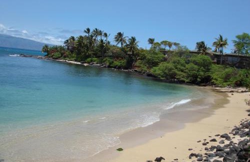 Kahana Bed & Breakfast | Maui Beach House B & B