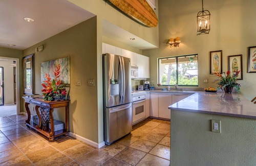 Kihei Condo | Maui Kamaole J-201 - Spacious Corner Unit - Winter Rates DISCOUNTED - Come visit us