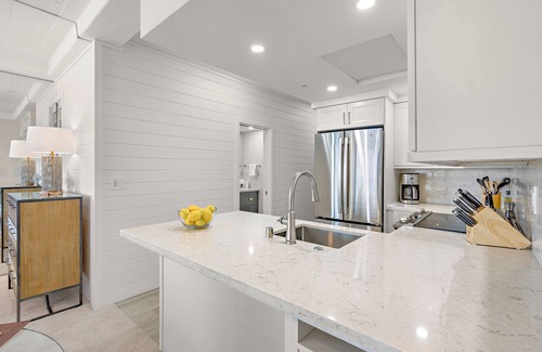 Kaanapali Condo | Maui Resort Rentals: The Whaler 562 - Fully Renovated 5th Floor Studio, Fantastic Pacific Ocean and Black Rock Views!