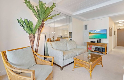 Kaanapali Condo | Maui Resort Rentals: The Whaler 563 - Gorgeous 5th Floor Studio w/Fantastic Pacific Ocean Views!