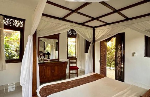 Nyuh Kuning House | Mawa House