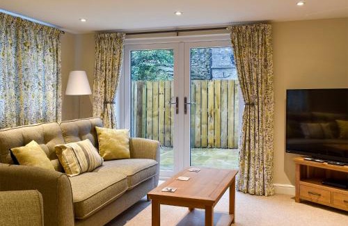 Giggleswick House | May Cottage - Uk12970
