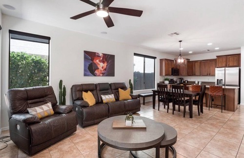 Queen Creek House | May Special! Spacious 4 BR 2 Living Room! With Community Pool
