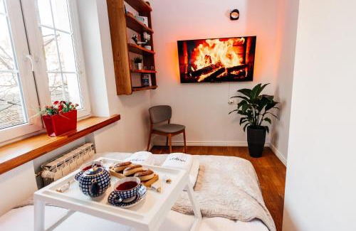Old Town Apartment | Maya's Flats & Resorts 21 - Dluga St, Old Town Gdansk
