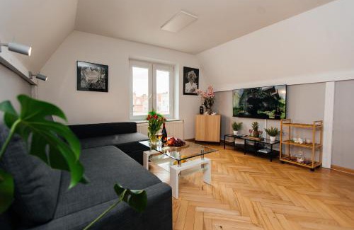 Old Town Apartment | Maya's Flats & Resorts 23 Attic - Ogarna old Town Gdansk