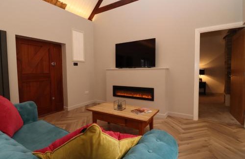 Crudwell House | Mayfield Cottage