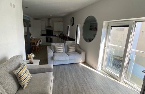 Plymouth Apartment | Mayflower by Pureserviced