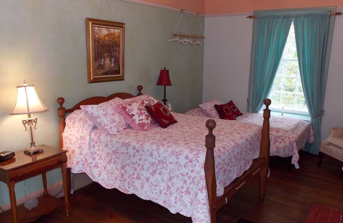 Buckingham House | Maysville Manor Bed & Breakfast