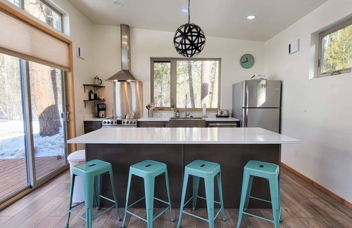 Mazama House | Mazama Haven - Great Views, Near River & Trails