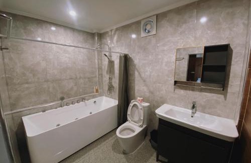 Kamphaeng Phet House | Maze Pool Villa Resort