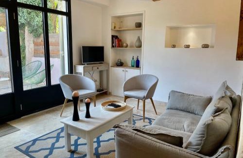 St.-Remy-de-Provence House | Mazet avec piscine, parking et clim dans le centre
