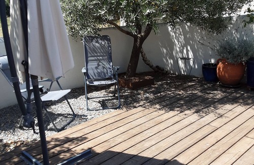 Saintes-Maries-de-la-Mer House | Mazet 50m2, Proche des Plages et du Village, Entouré D'espaces Verts
