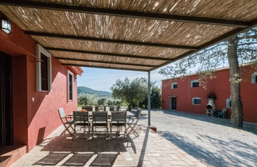Lora Del Rio Ski Chalet | Mazuecos Rural House - Beautiful 3 bedroom finca in Sevilla