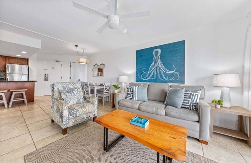 Kihei Condo | MB P301 Remodeled 2BD Condo Across Beach Pool AC