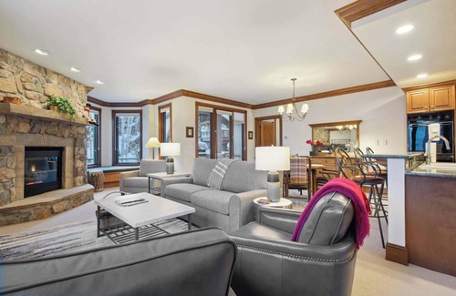 Highlands Townhomes Condo | McCoy Peak 102 - 1 Bedroom Residence