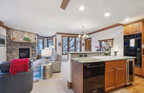 Highlands Townhomes Condo | McCoy Peak 102 - 1 Bedroom Residence