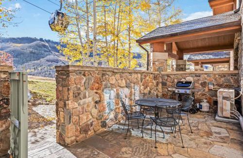 Highlands Townhomes Apartment | McCoy Peak 108 by East West Hospitality