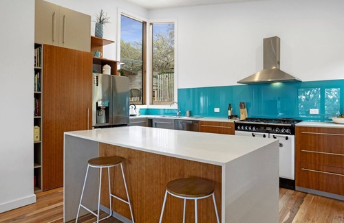 McCrae House | McCrae Oasis with Swimming Pool