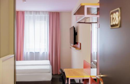 Wuppertal Hotel | McDreams Hotel Wuppertal City