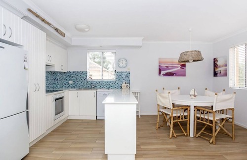 Mollymook Beach House | McGrath welcomes you to Mollymook Sands 10 Mollymook