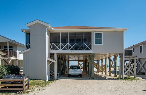 Pawleys Island House | McInnes 762 5 bedroom ocean front home on the South End of Pawleys!