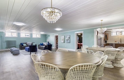 Pocatello House | McKinley Mansion Full Building w/Bball gym, Arcades, 13000 sqft, Sleeps 70.