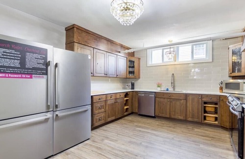 Pocatello House | McKinley Mansion Full Building w/Bball gym, Arcades, 13000 sqft, Sleeps 70.
