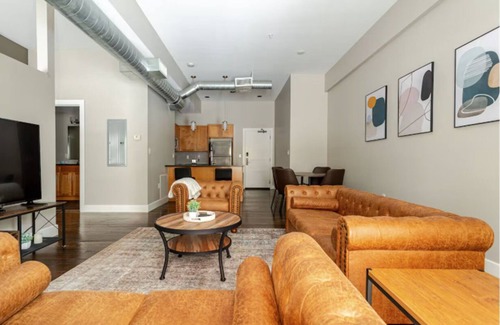 Mile Square Apartment | McOuat Place 3C - Luxury 1 Bed Downtown Indy Apartment Prime Location
